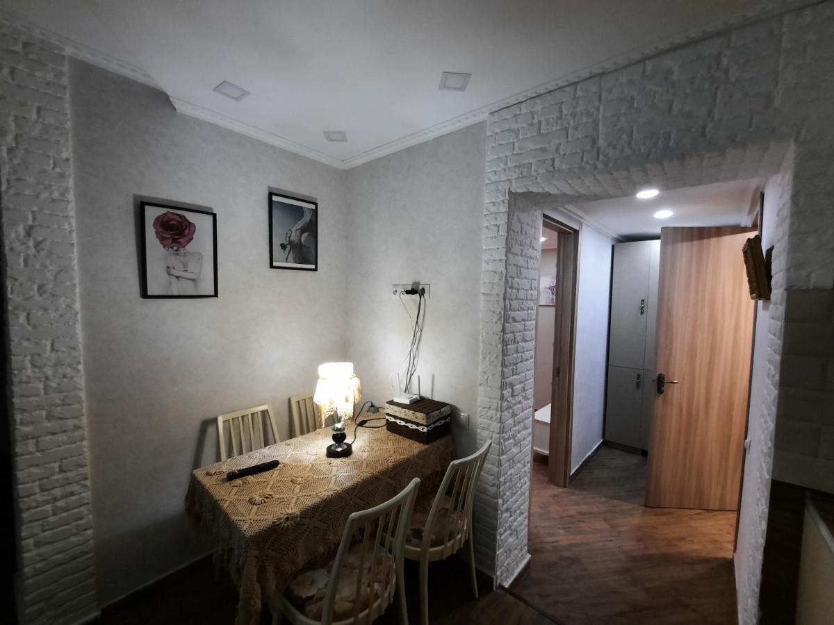G&M Apartment Tbilisi Bagian luar foto